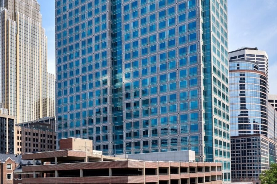 Onward Investors Acquires 960 KSF Minneapolis Building