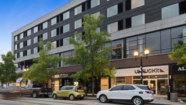 Tanger Pays 7M for Open-Air Shopping Center