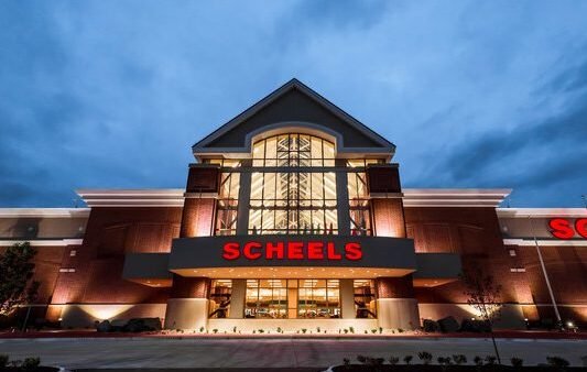 Brookfield Scores Big Lease at Milwaukee Mall