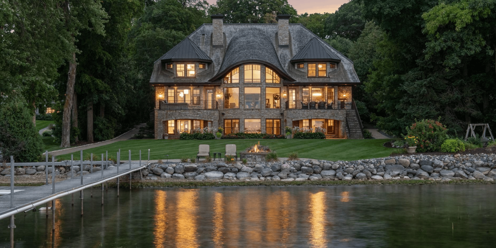 Lakefront Stone Home In Minnesota (PHOTOS)