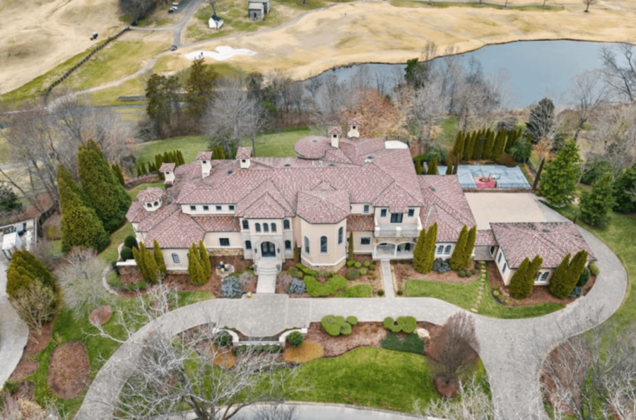 Tennessee Home With Bowling Alley And Infinity Pool (PHOTOS)