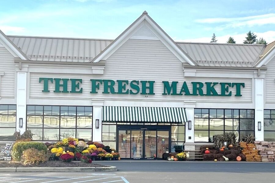 New York Retail Center Sells for M
