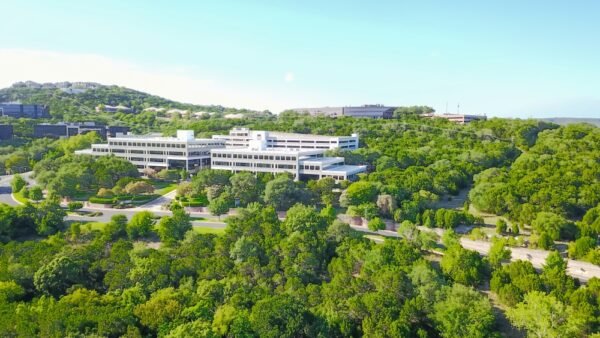 Office Report: Office Prices Slide as Discounts Surge