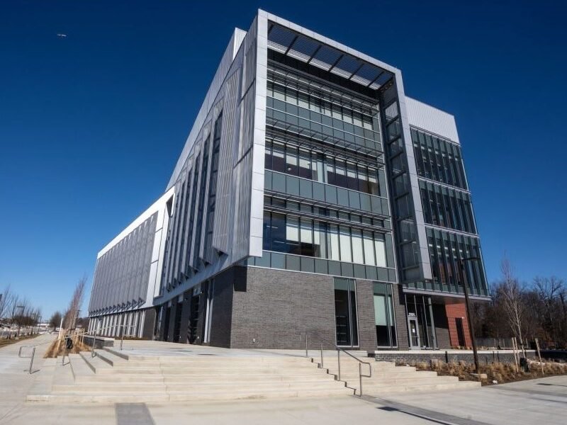 Skanska Delivers M Metro DC Life Science Building