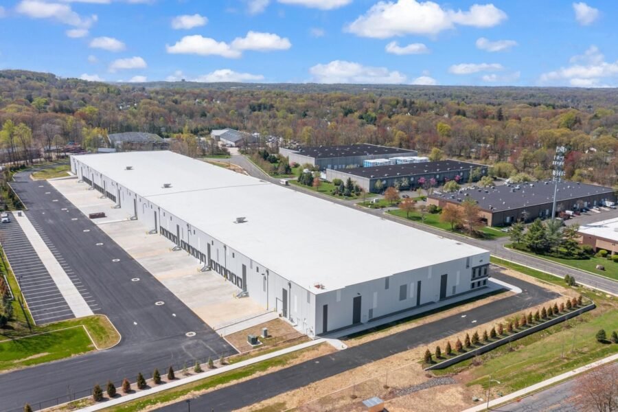 Lincoln Equities Inks New York Industrial Lease