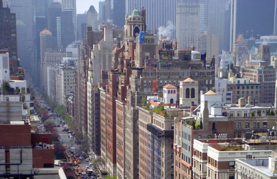 Newmark Renews Lease at 125 Park Avenue