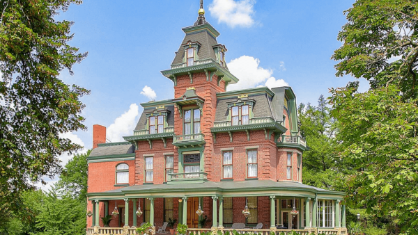 Historic Victorian Style Home In Pittsburgh, PA (PHOTOS)