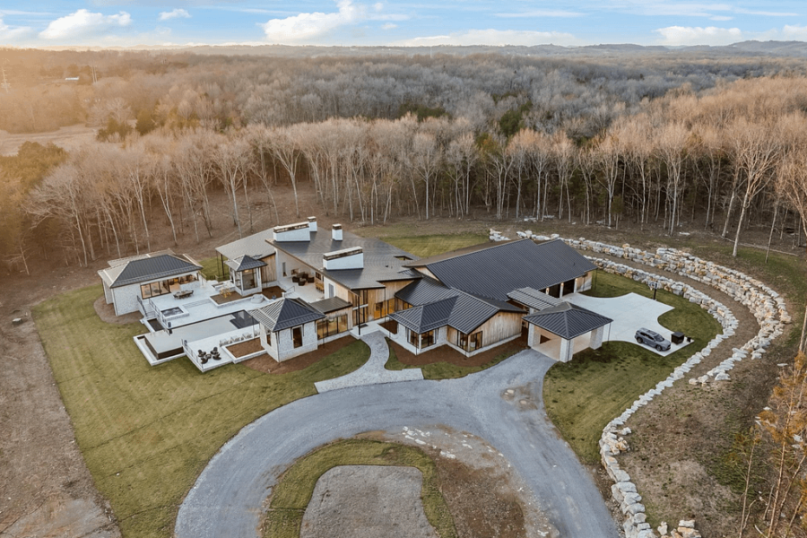 Contemporary Masterpiece On 100 Acres In Tennessee (PHOTOS)