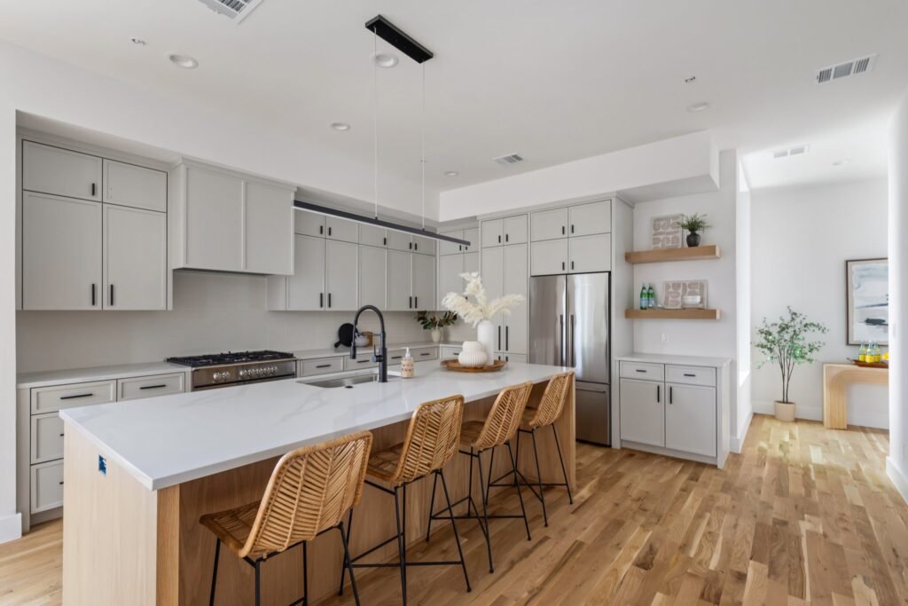 7-web-or-mls-VEP_5080 | The Agency Journal