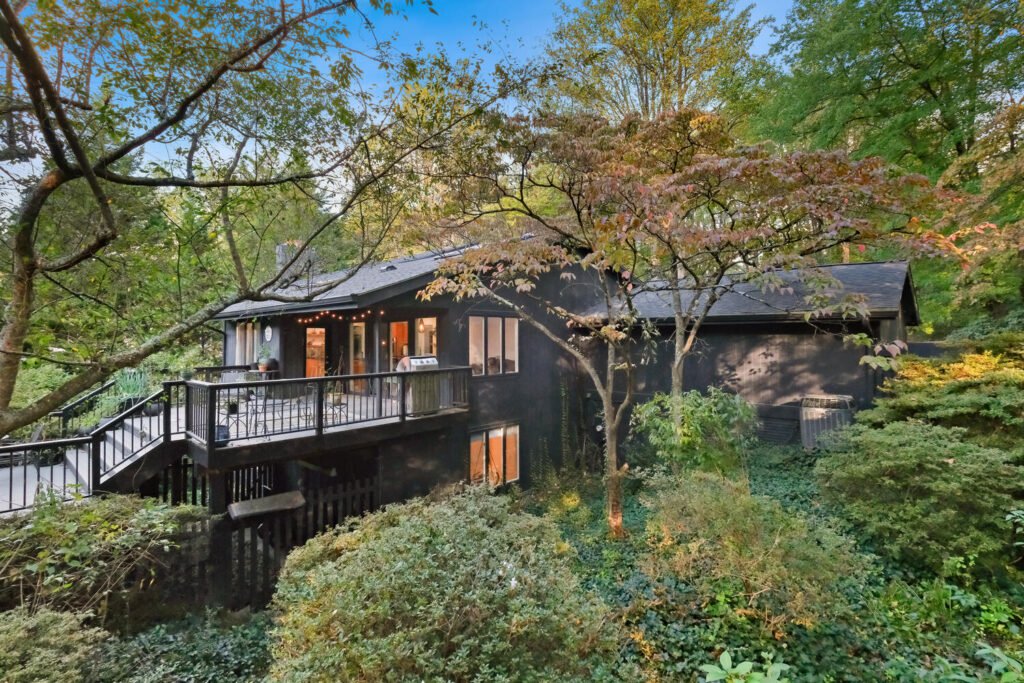 11116 Arroyo Dr North Bethesda-large-051-014-ArroyoDr0049-1500x1000-72dpi | The Agency Journal