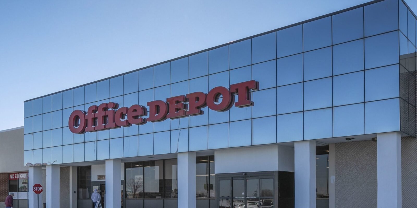 St. Louis Power Center Changes Hands