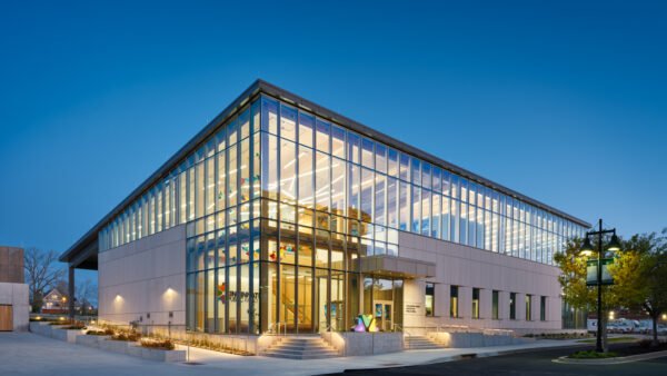 Skanska Delivers First HQ of Its Kind