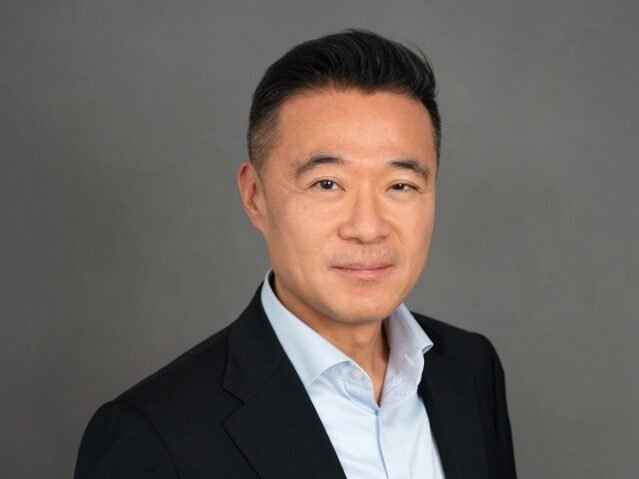 Headshot of James Park, senior managing director, CBRE Investment Banking