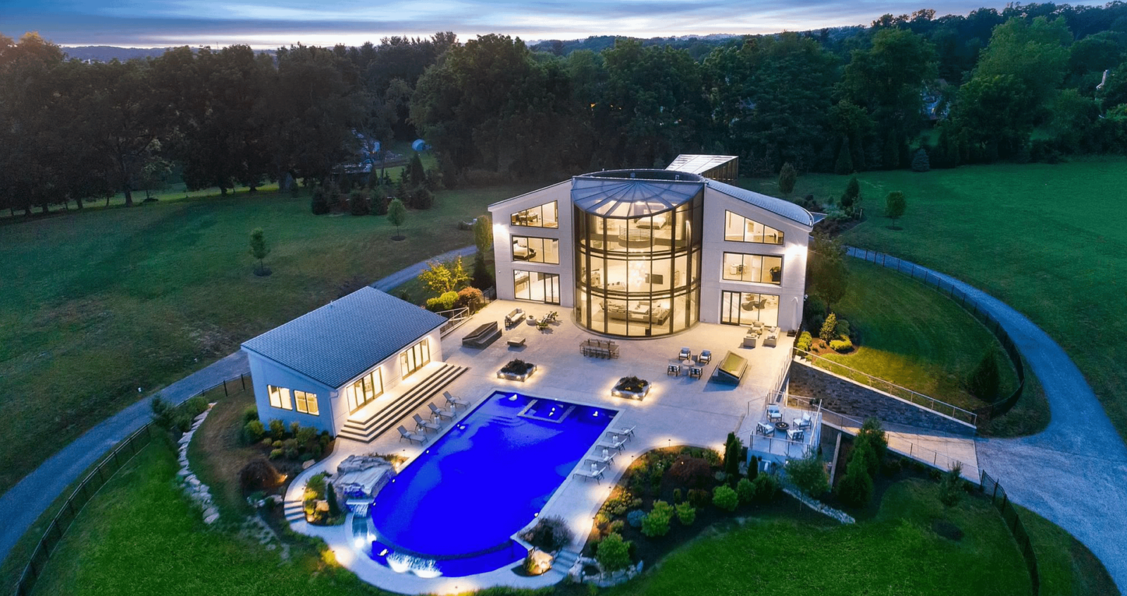 23,000 Square Foot Modern Home In Pennsylvania (PHOTOS)