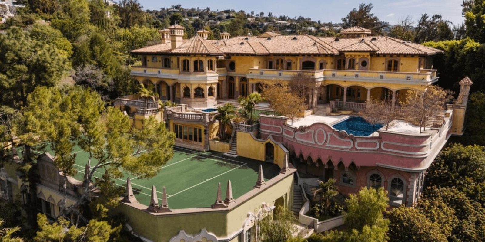 Los Angeles Mega Home With 46-Car Garage (PHOTOS)