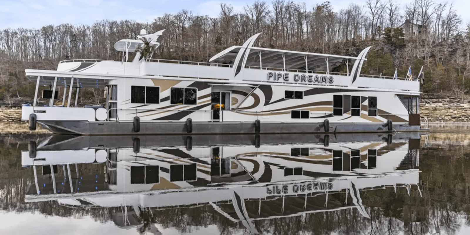 Live Large on the Water in this Million-Dollar Houseboat (PHOTOS)