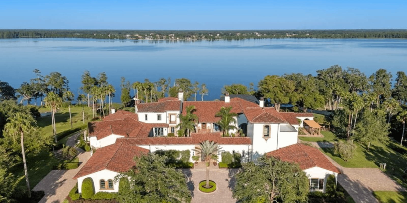Lakefront Estate With Amazing Movie Theater (PHOTOS)