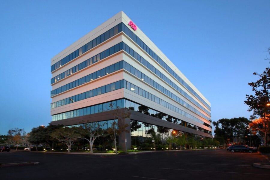 HP Investors, Realm Buy San Diego Office