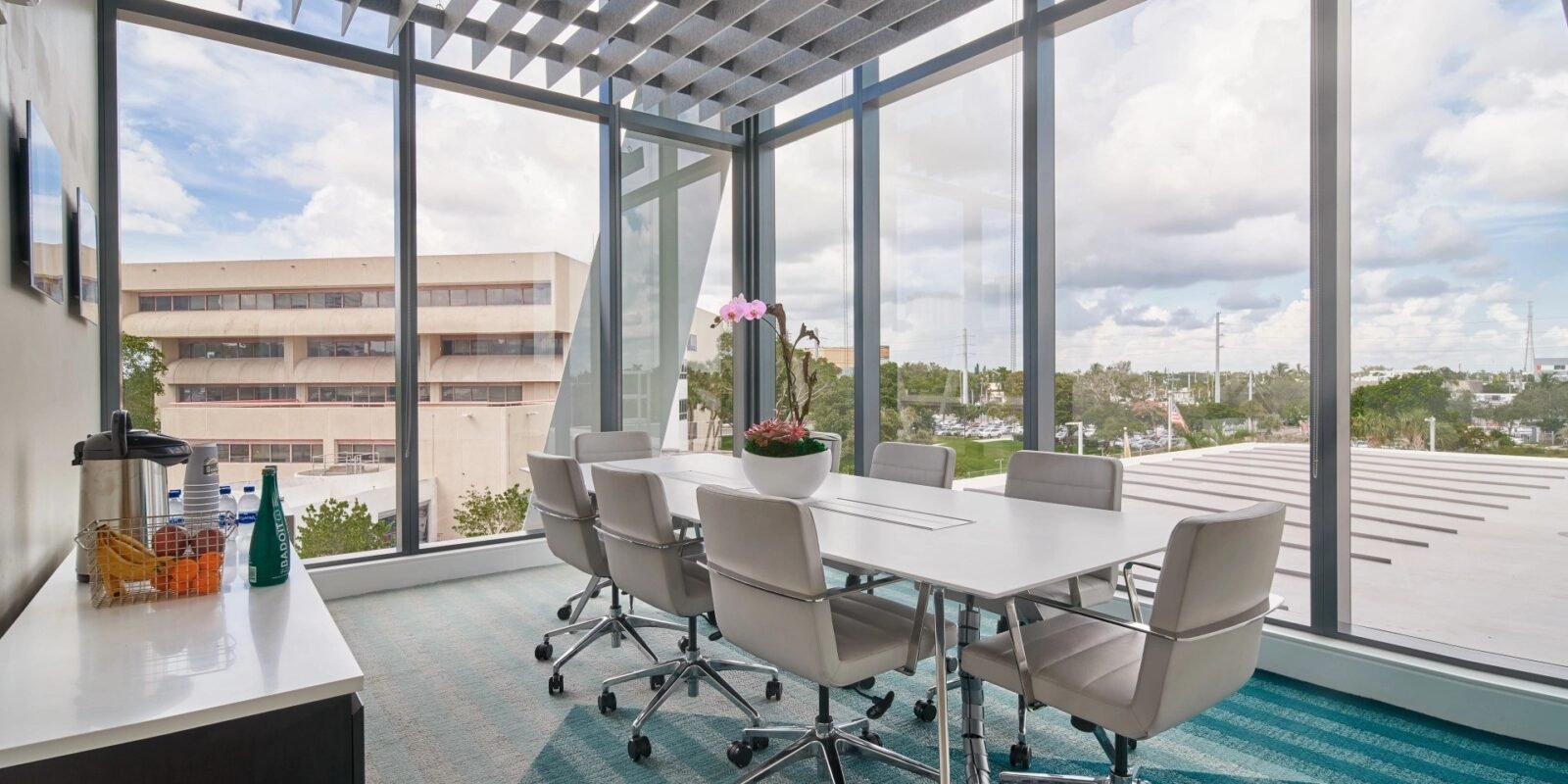 Industrious, Brightline to Launch On-The-Go Workspaces