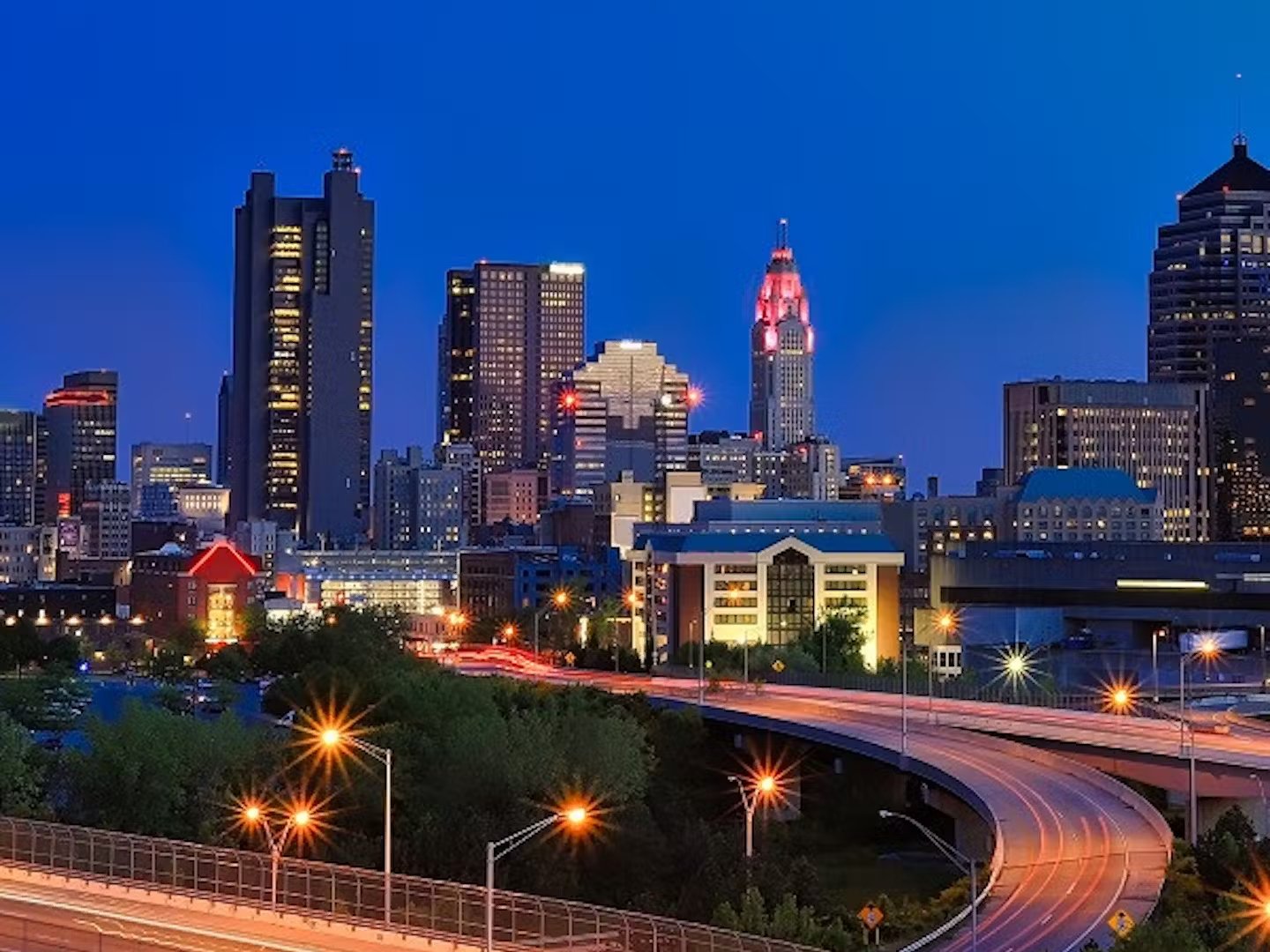 Night-time picture depicting Columbus, Ohio.