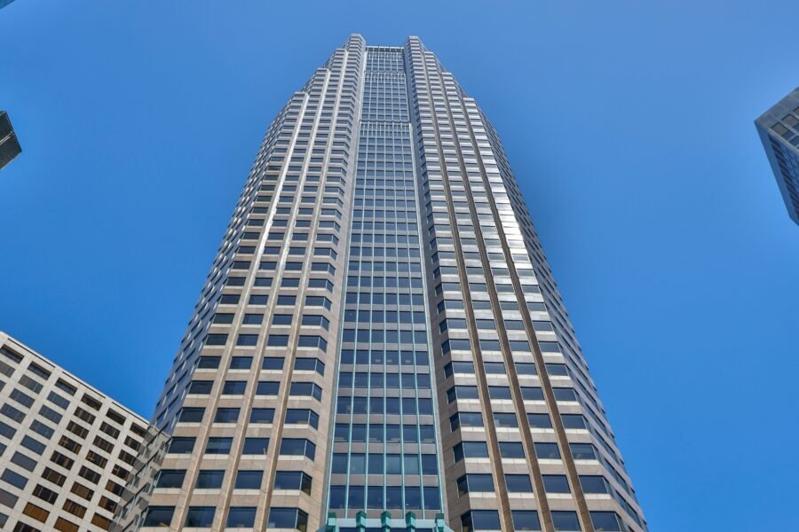 Uncommon Developers Pays 0M for LA Office Tower