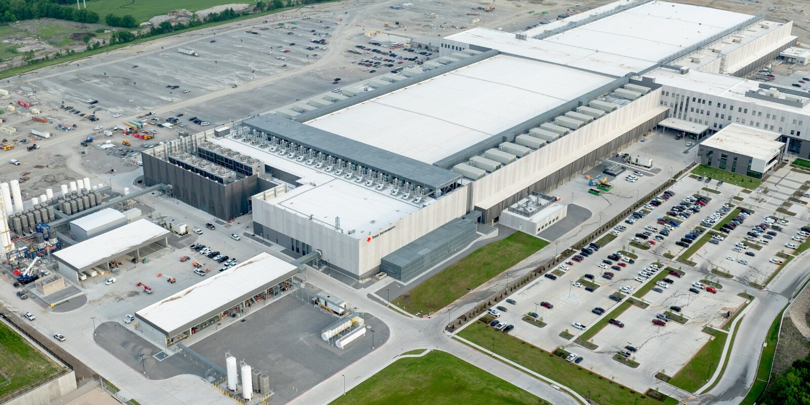 Texas Instruments Earmarks B for US Manufacturing