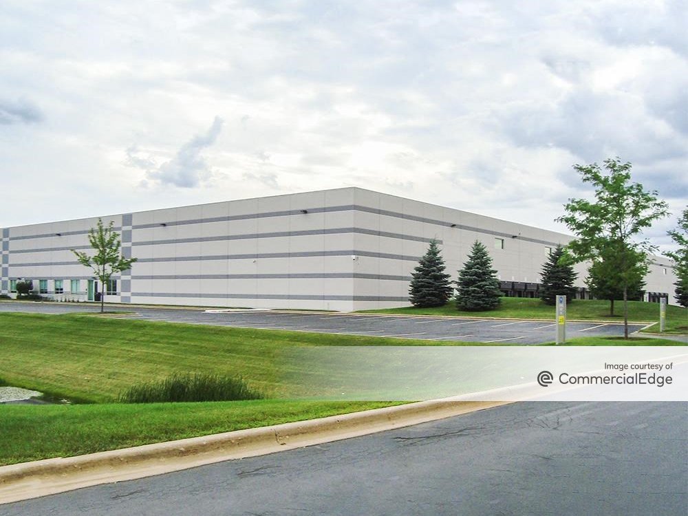 Exterior shot of the industrial warehouse at 2500-2580 Galvin Drive in Elgin, Ill.
