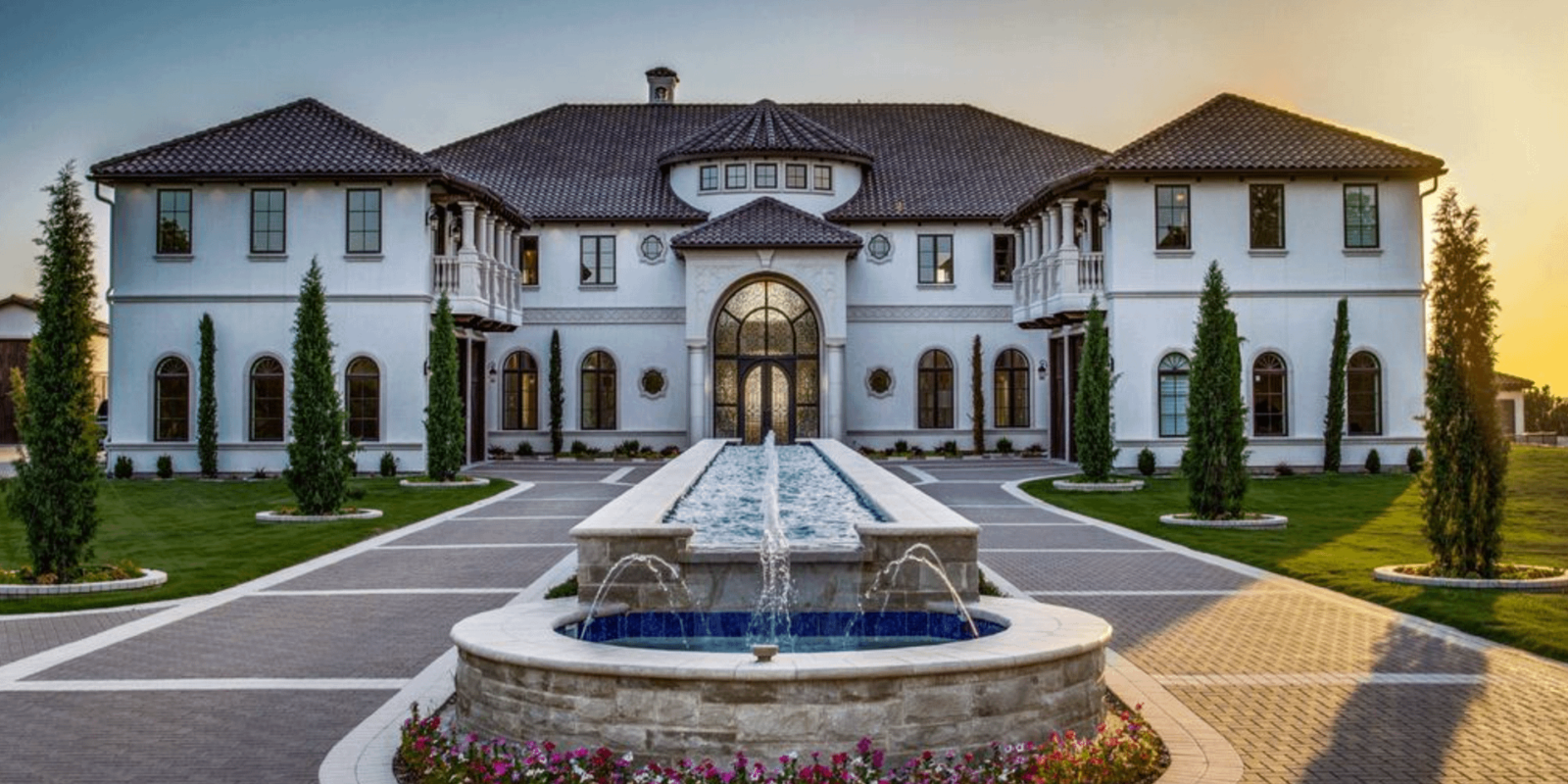 Grand Hilltop Texas Home With Resort-Style Pool (PHOTOS)