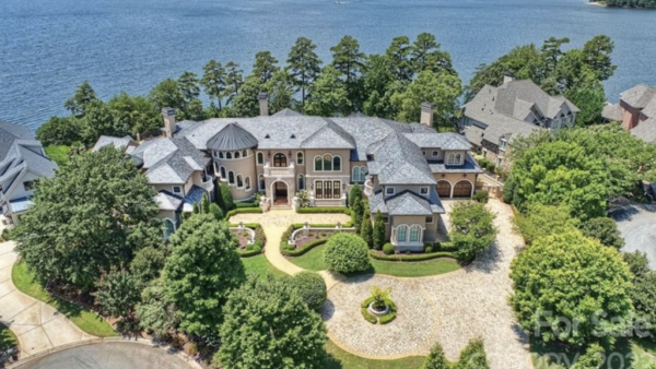 .5 Million Lakefront Home In North Carolina (PHOTOS)