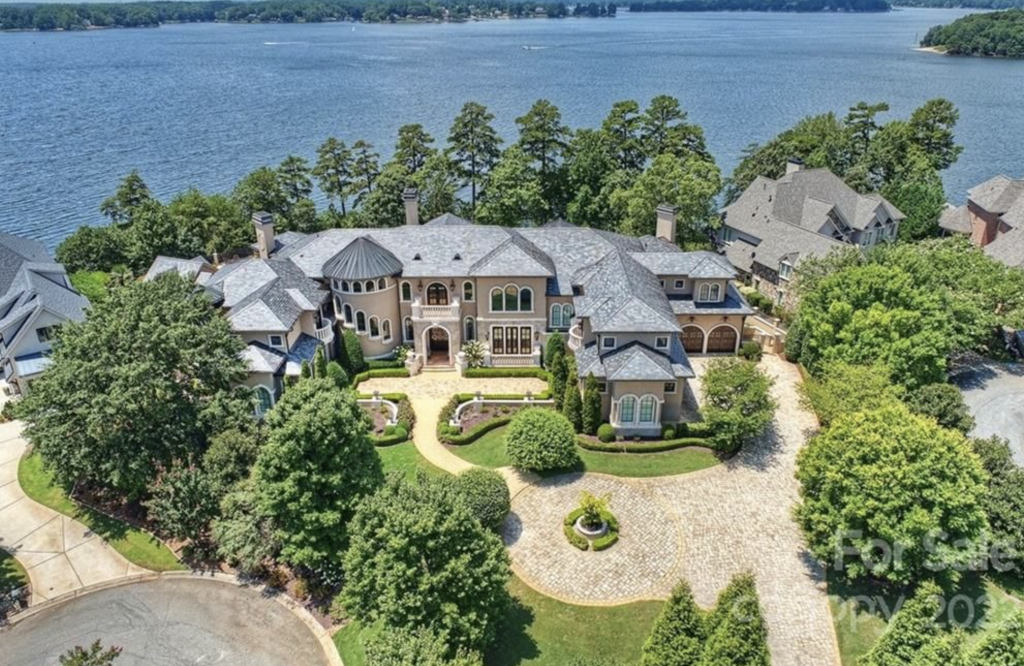 .5 Million Lakefront Home In North Carolina (PHOTOS)
