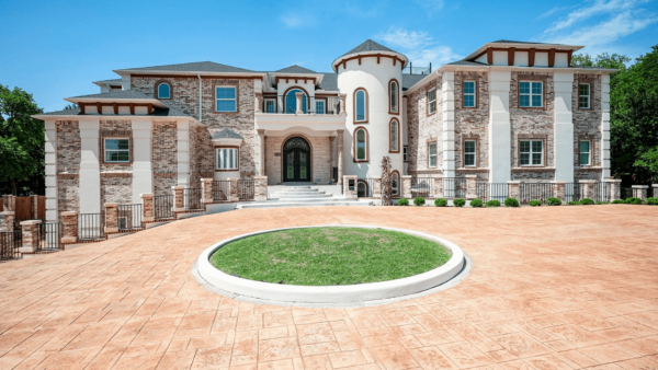 Texas Home With 13 Bedrooms & 17 Bathrooms (PHOTOS)