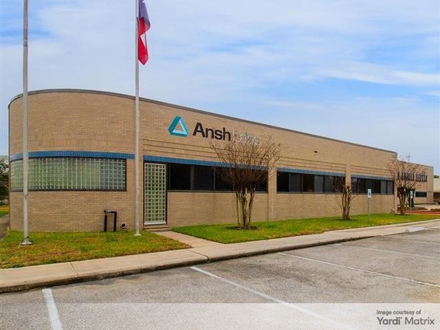 Exterior shot of one of the 467 properties that Starwood will purchase from Brookfield Asset Management.