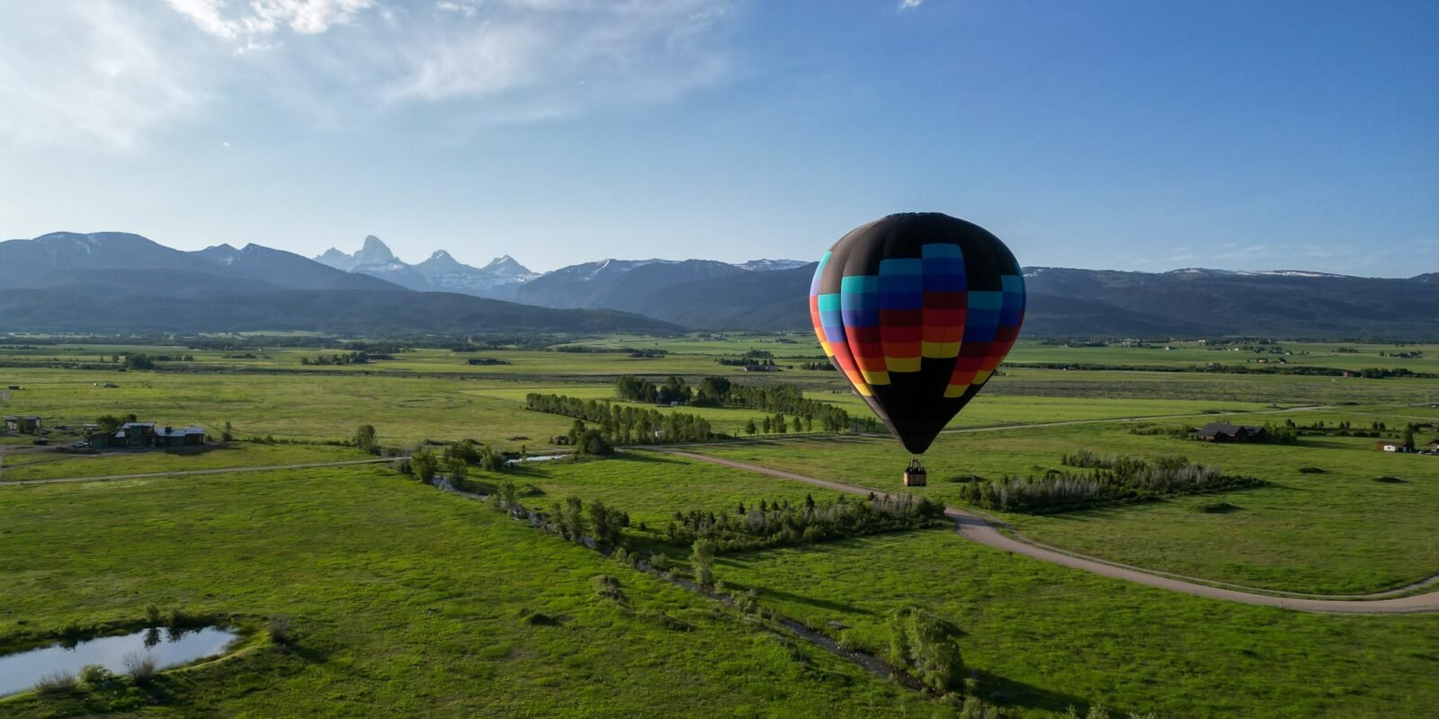 Beautiful Land Listings Across the Continent