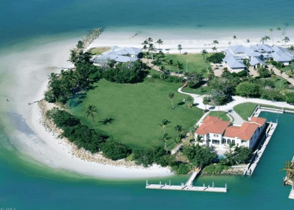 0 Million Waterfront Compound In Naples (PHOTOS)