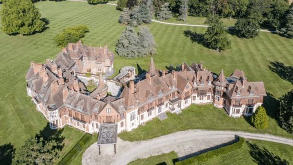 Historic €180 Million Chateau In France (PHOTOS)
