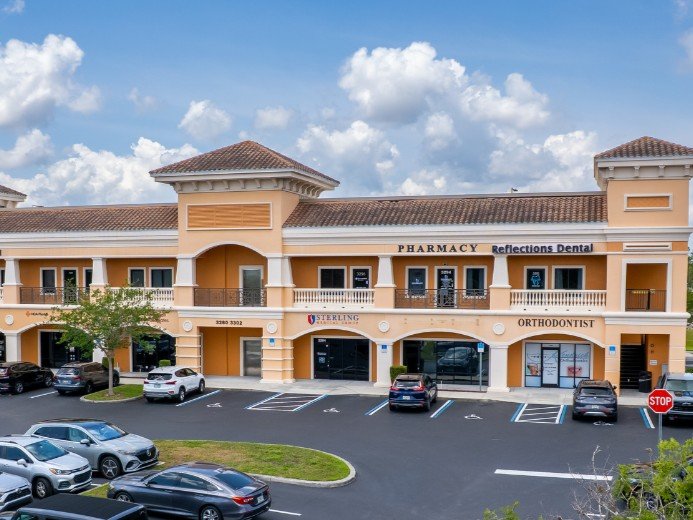 Exterior shot of Parkway Medical Office, a medical outpatient facility in Kissimmee, Fla.