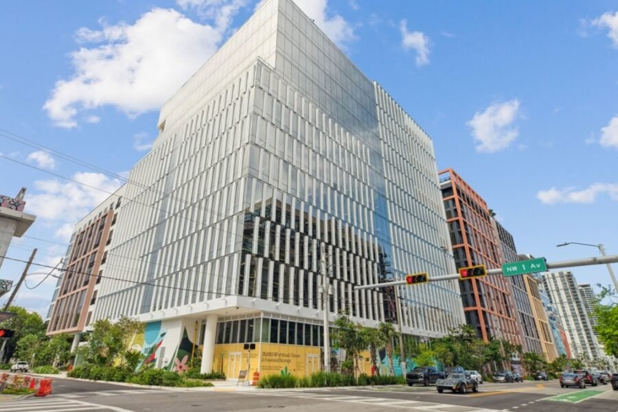 Amazon Expands Miami Office Footprint