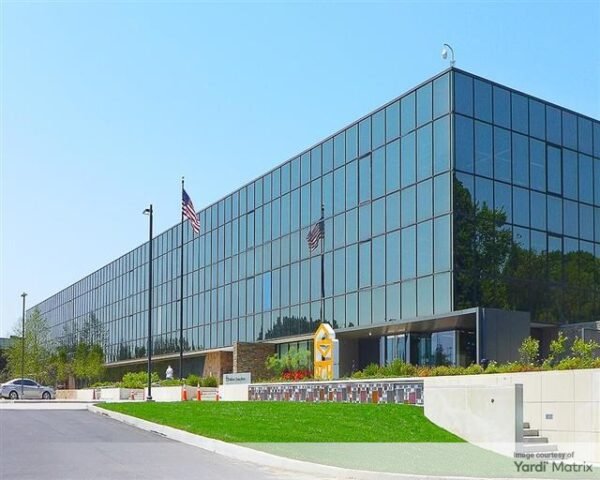 Bank Unit Doubles Long Island Footprint
