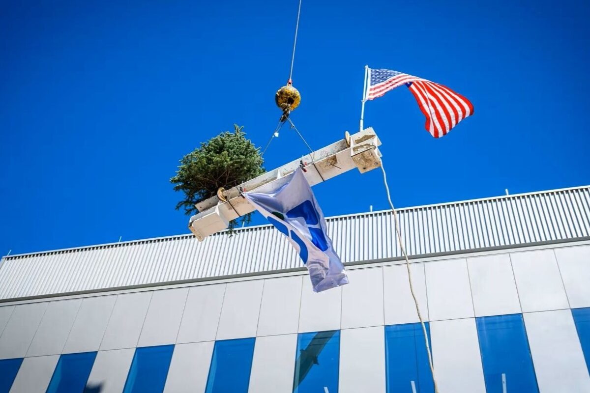 Cleveland Clinic Tops Out 2 Research Buildings
