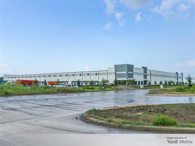 Exterior shot of Bayport South Business Park, a 257,835-square-foot industrial facility in Psadena, Texas.