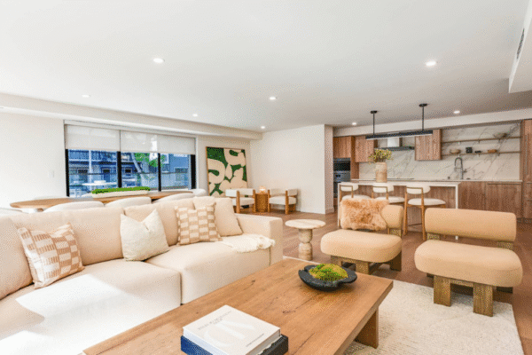 A Refined Modern Residence For Sale Near Beverly Hills’ Golden Triangle