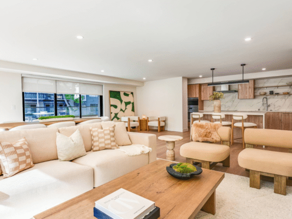 A Refined Modern Residence For Sale Near Beverly Hills’ Golden Triangle