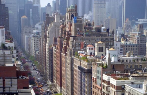 Flexible Finance Seals Lease Deal at 300 Park Ave.