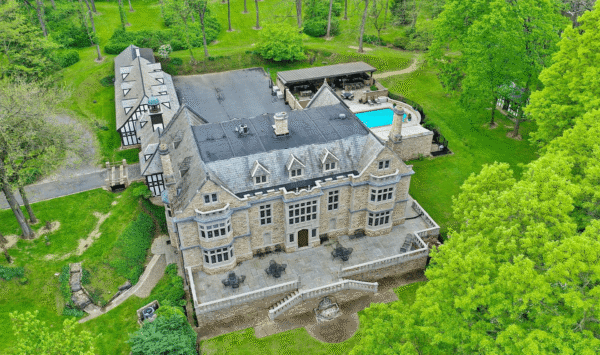 Stone Home On 12 Acres In Lancaster, Pennsylvania (PHOTOS)