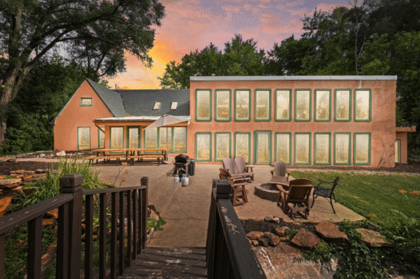 Wisconsin Home On 17 Acres With Indoor Pool (PHOTOS)