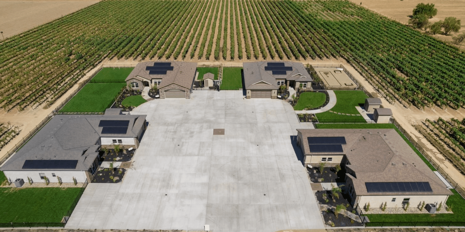 20 Acre Estate With 4 Homes And A Vineyard (PHOTOS)