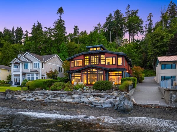 Cayman Islands to Quebec: Homes for Sale Under M 