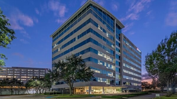 US Property Management Buys Vacant Office Building in Houston