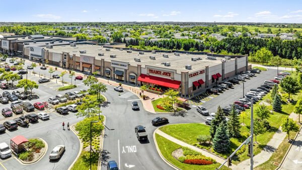 Nuveen Snaps Up Chicago Shopping Center for 0M