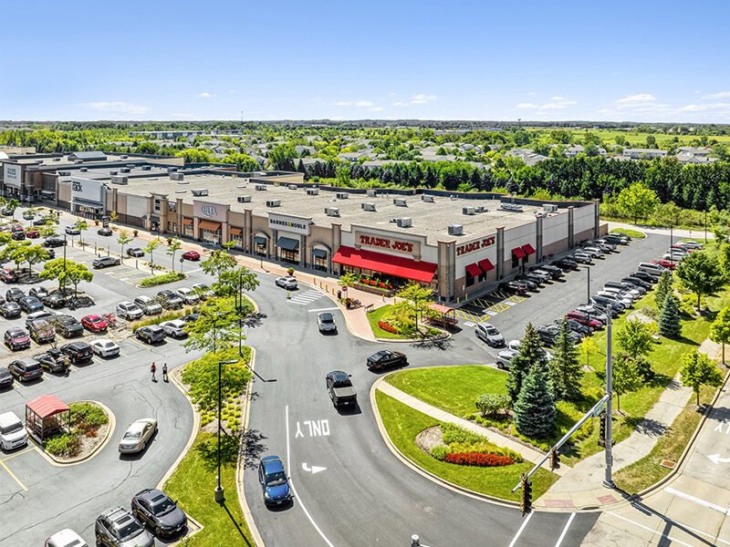 Nuveen Snaps Up Chicago Shopping Center for 0M